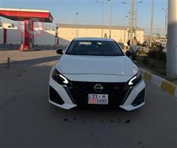 نيسان ألتيما